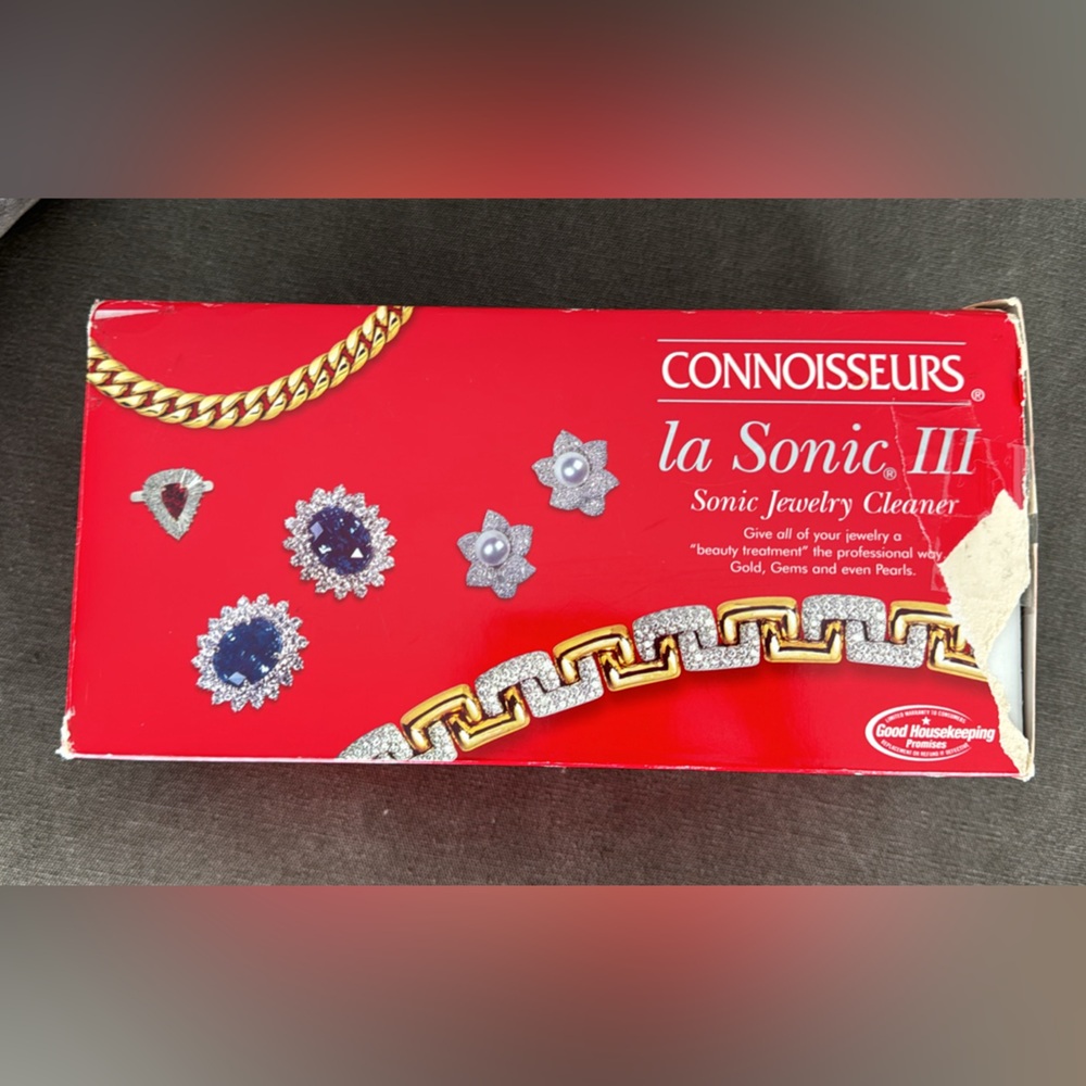 Connoisseurs jewelry cleaner nib